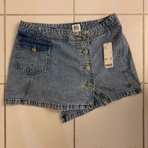 UO BDG Denim Low-Rise Button-Front Mini Skirt